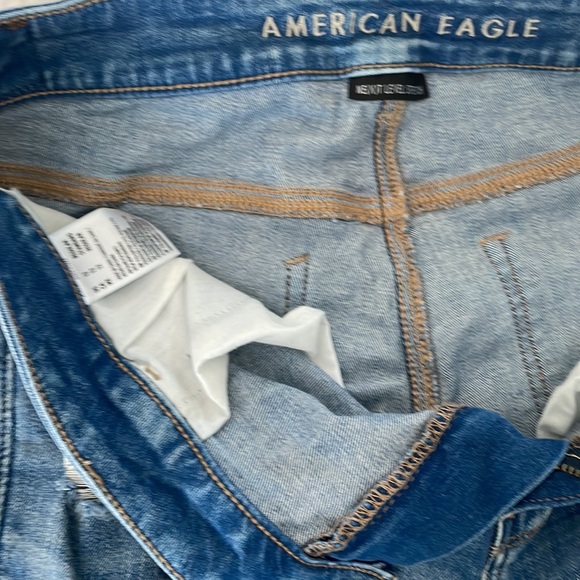 American Eagle-skinny super distressed - Picture 3 of 3